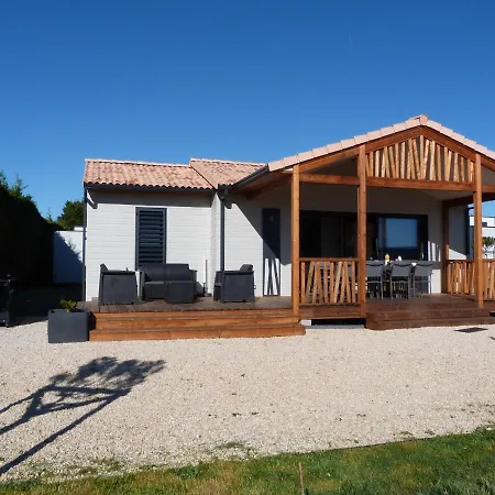 Chalet Pour 6, De Avec Piscine