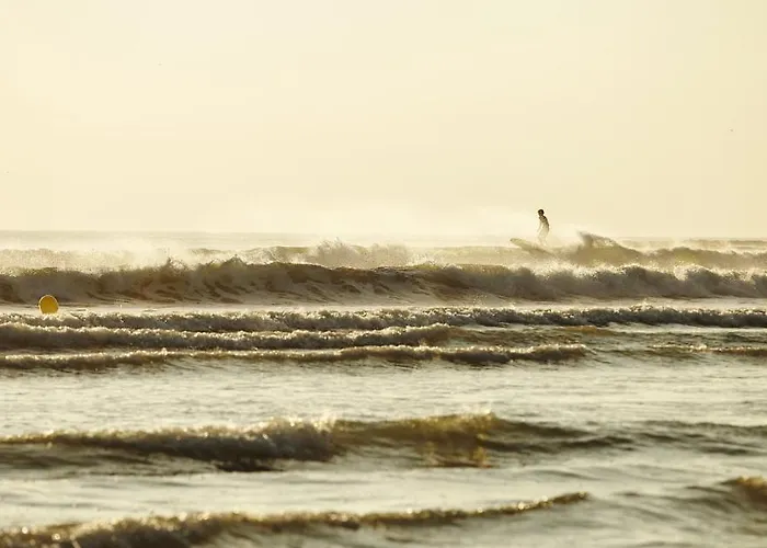 Chalet Pour 6, Résidence De Avec Piscine